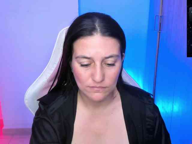 Saskyaajohnson webcam