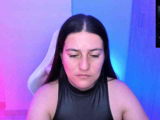 Saskyaajohnson webcam