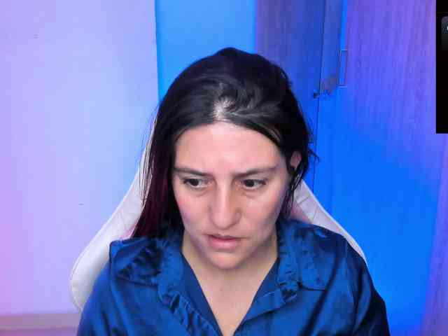 Saskyaajohnson webcam