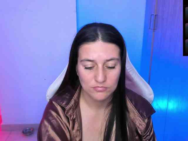 Saskyaajohnson webcam