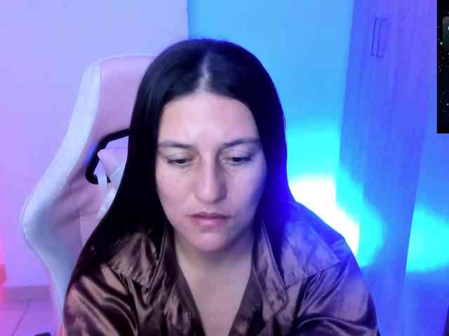 Saskyaajohnson webcam