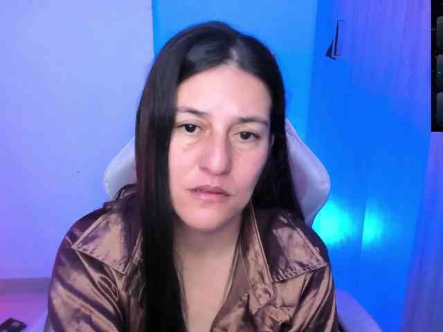Saskyaajohnson webcam