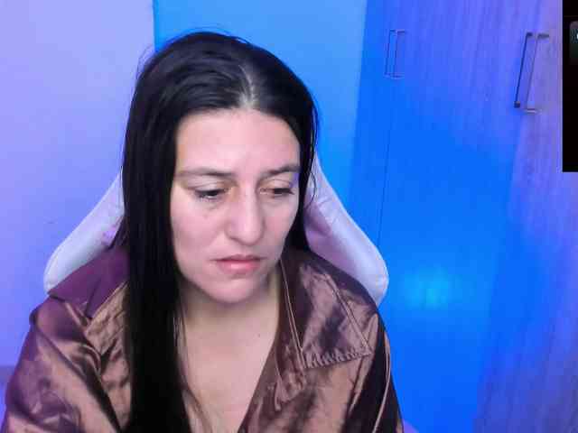 Saskyaajohnson webcam
