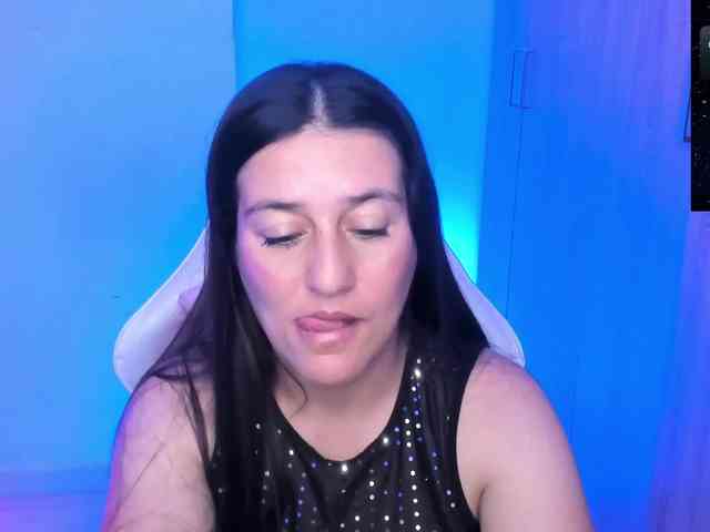 Saskyaajohnson webcam