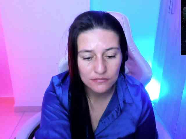 Saskyaajohnson webcam