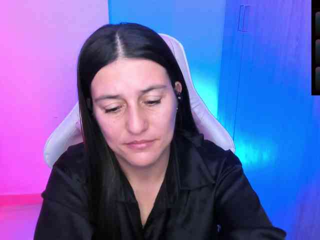 Saskyaajohnson webcam
