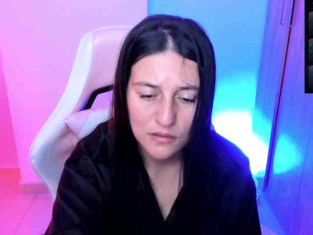 Saskyaajohnson webcam