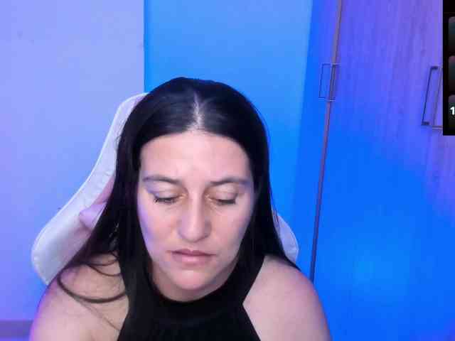 Saskyaajohnson webcam