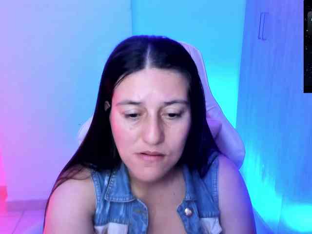 Saskyaajohnson webcam
