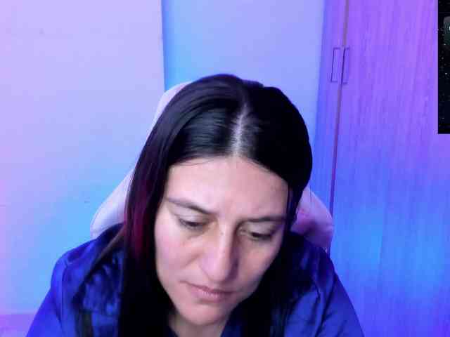 Saskyaajohnson webcam
