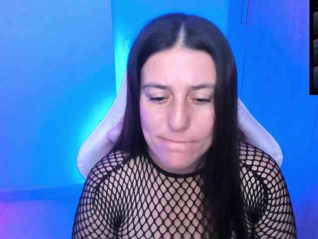 Saskyaajohnson webcam