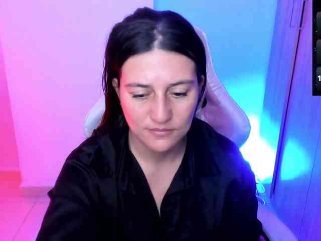 Saskyaajohnson webcam