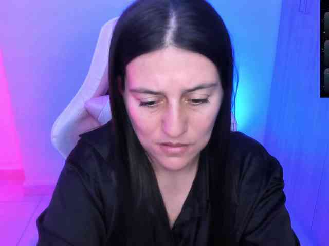 Saskyaajohnson webcam