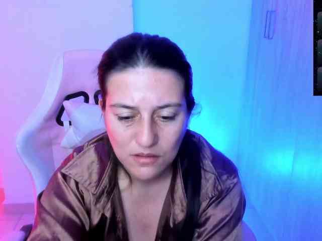 Saskyaajohnson webcam