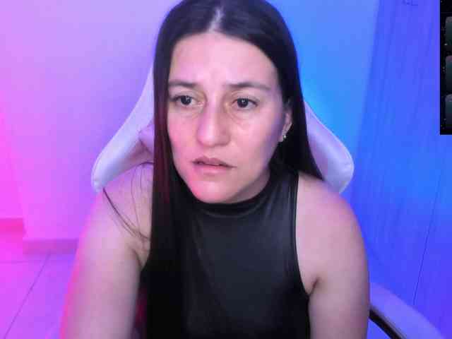 Saskyaajohnson webcam