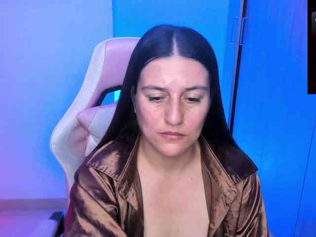 Saskyaajohnson webcam