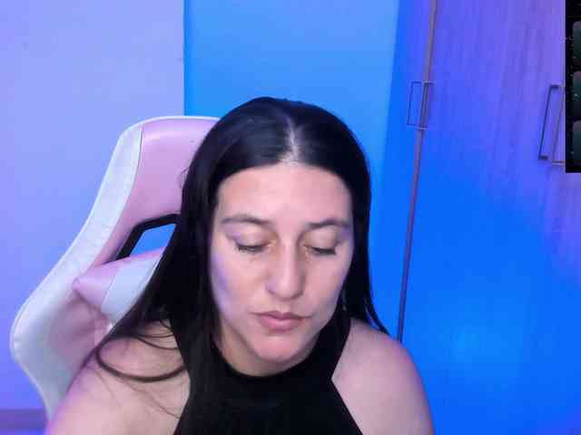 Saskyaajohnson webcam