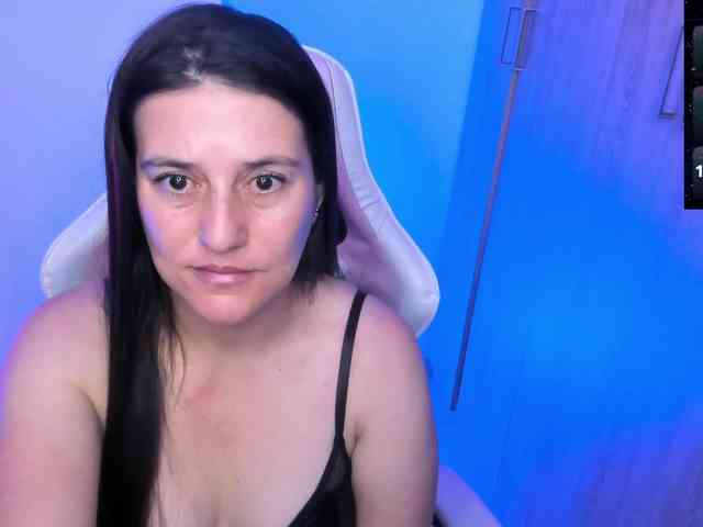 Saskyaajohnson webcam