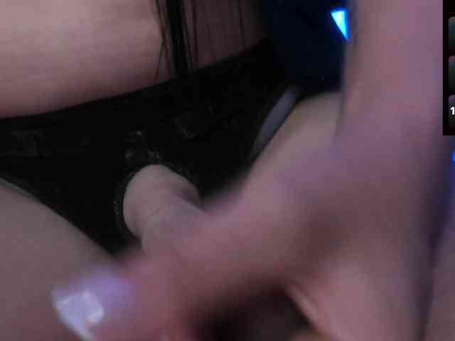 Saskyaajohnson webcam