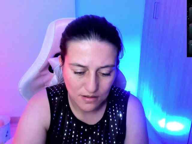 Saskyaajohnson webcam