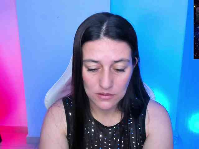 Saskyaajohnson webcam