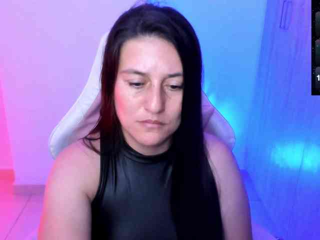 Saskyaajohnson webcam