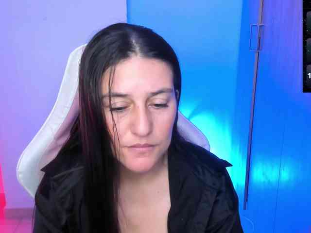 Saskyaajohnson webcam