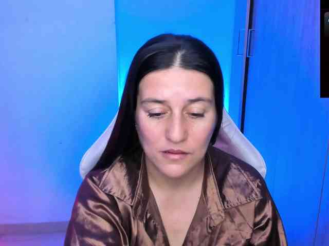 Saskyaajohnson webcam