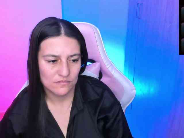 Saskyaajohnson webcam