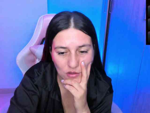 Saskyaajohnson webcam