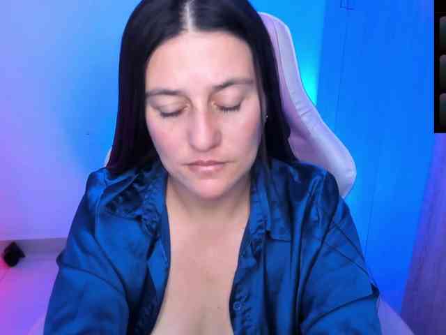 Saskyaajohnson webcam