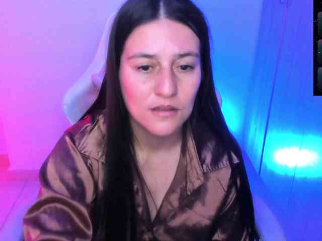 Saskyaajohnson webcam