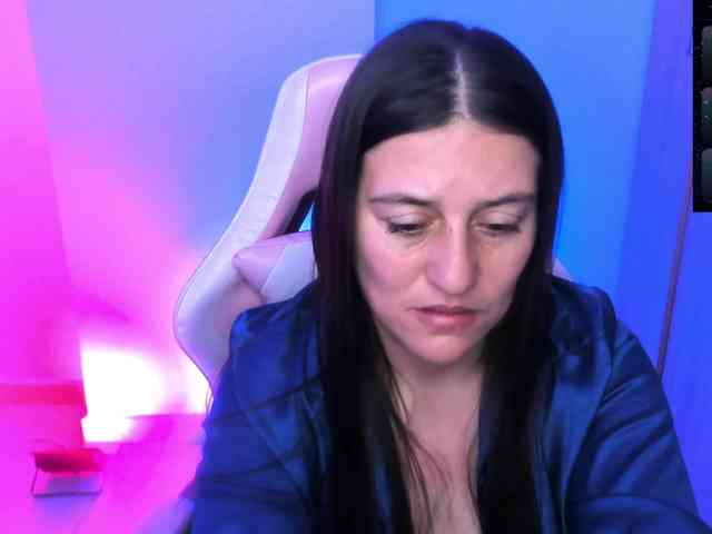 Saskyaajohnson webcam