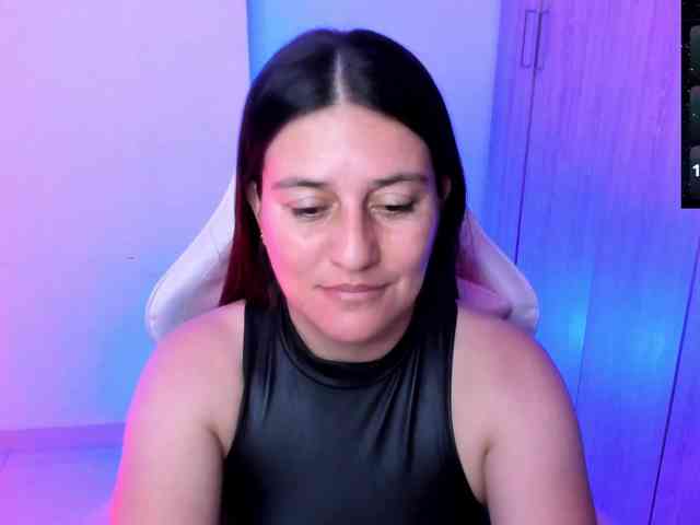 Saskyaajohnson webcam