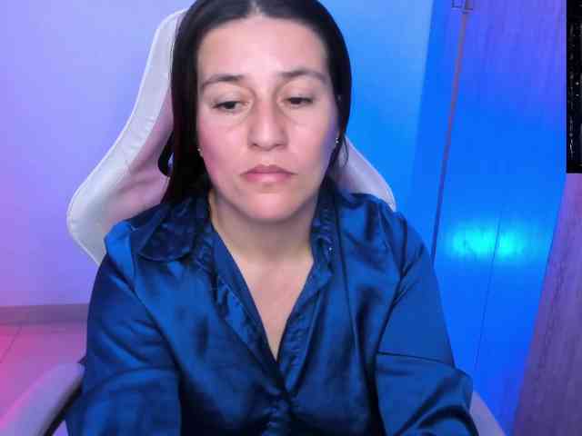 Saskyaajohnson webcam