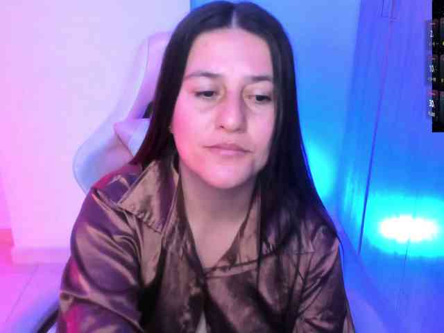 Saskyaajohnson webcam