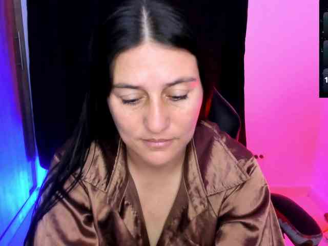 Saskyaajohnson webcam