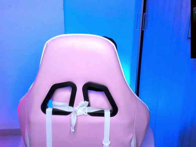 Saskyaajohnson webcam