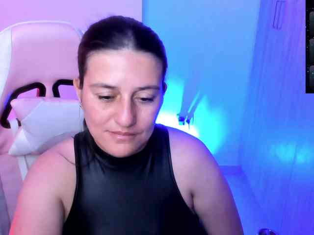 Saskyaajohnson webcam