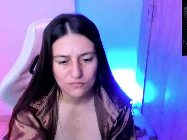 Saskyaajohnson webcam