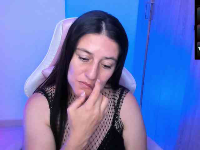 Saskyaajohnson webcam