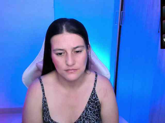 Saskyaajohnson webcam