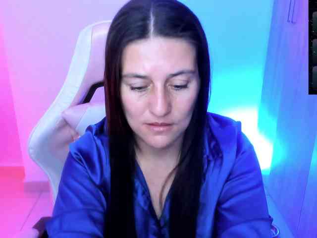 Saskyaajohnson webcam