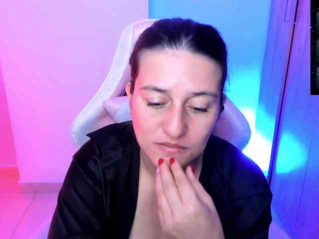 Saskyaajohnson webcam