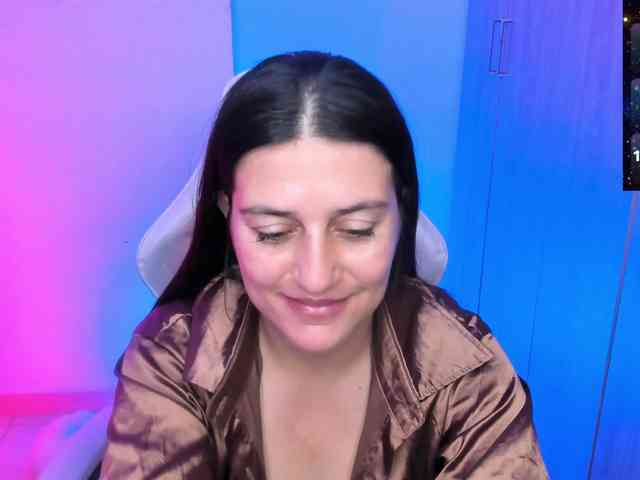 Saskyaajohnson webcam