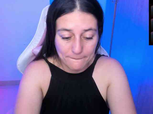 Saskyaajohnson webcam