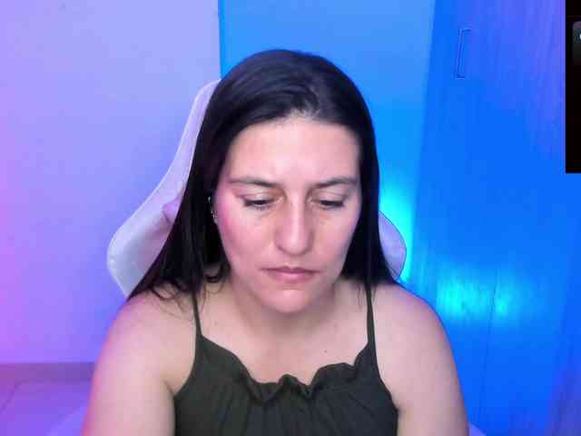 Saskyaajohnson webcam