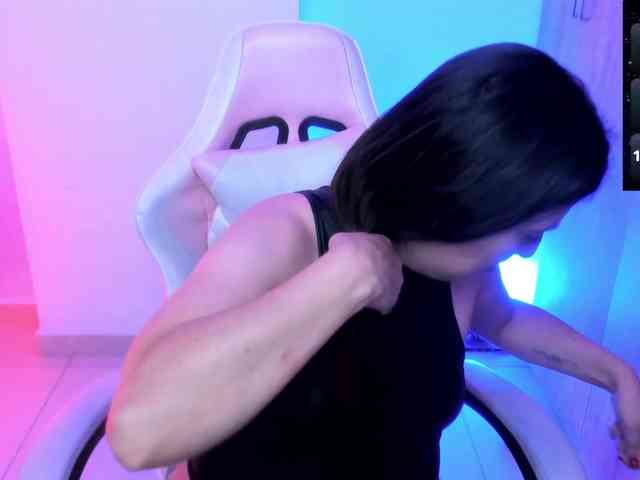 Saskyaajohnson webcam