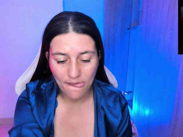 Saskyaajohnson webcam