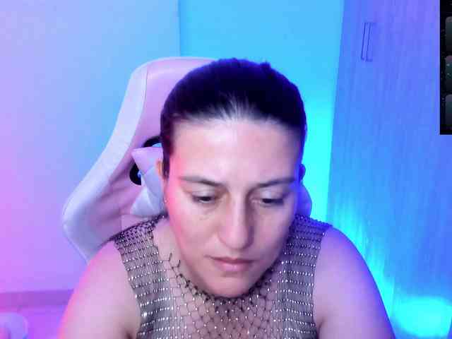 Saskyaajohnson webcam